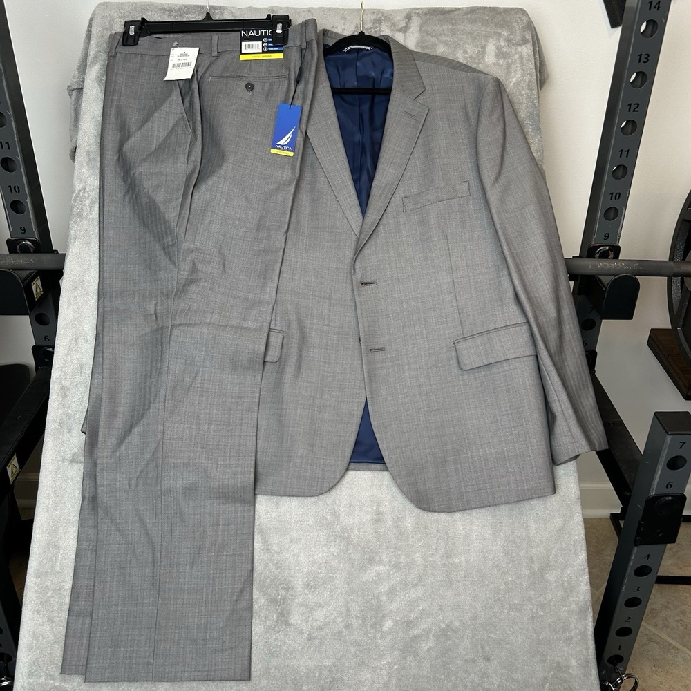 Nautica Suit Men's Size 46R Color Gray 2 Button Jacket W/ New Pants 36Wx32L -NWT